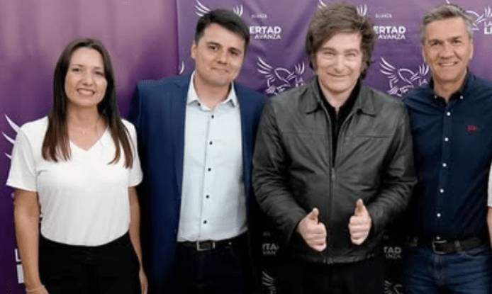 Desde Miraflores, Zdero convocó a votar la boleta “violeta” de La Libertad&nbsp;Avanza