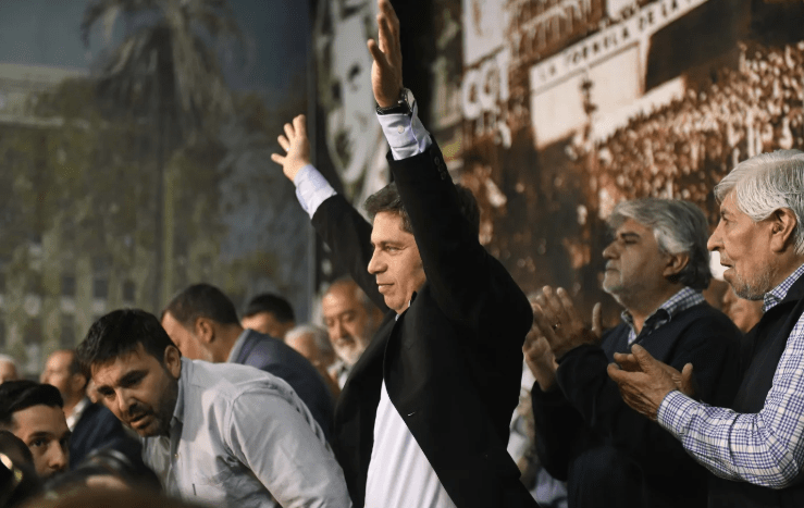 Axel Kicillof se reunió con la cúpula de la CGT y criticó las reformas económicas y el superávit&nbsp;fiscal