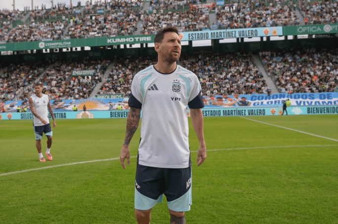 Messi compartió un emotivo mensaje en redes sociales en su visita a España con la Selección: “Siempre es un gusto volver a&nbsp;verlos”
