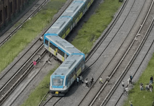 Un tren del Sarmiento descarriló en Liniers y dejó 20&nbsp;heridos