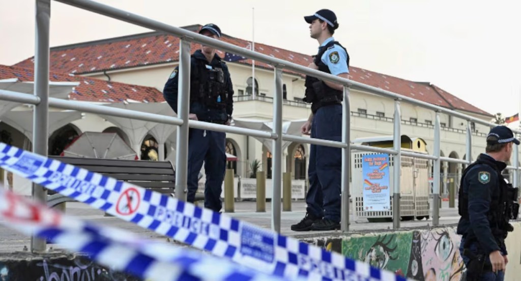 Revelación macabra: los atacantes de la playa de sydney que mataron a 16 personas eran padre e&nbsp;hijo